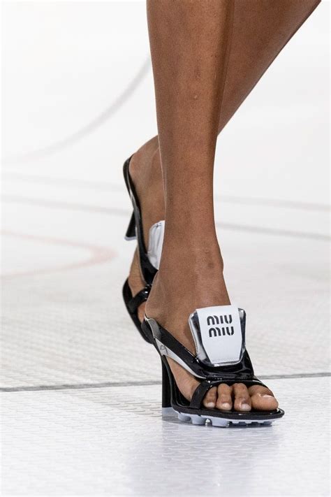 miu miu footwear